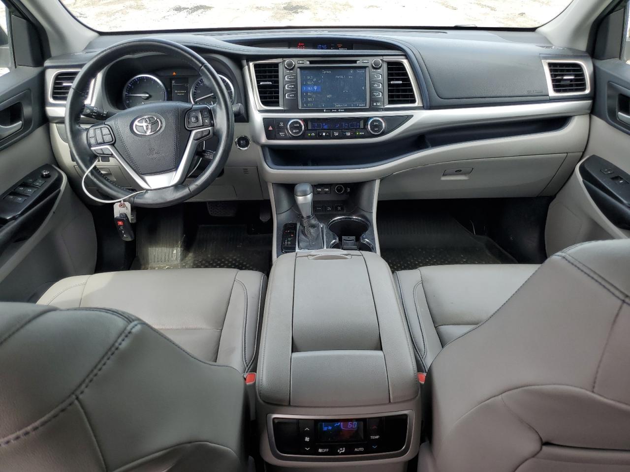 2019 Toyota Highlander Se VIN: 5TDJZRFH0KS564369 Lot: 64747675