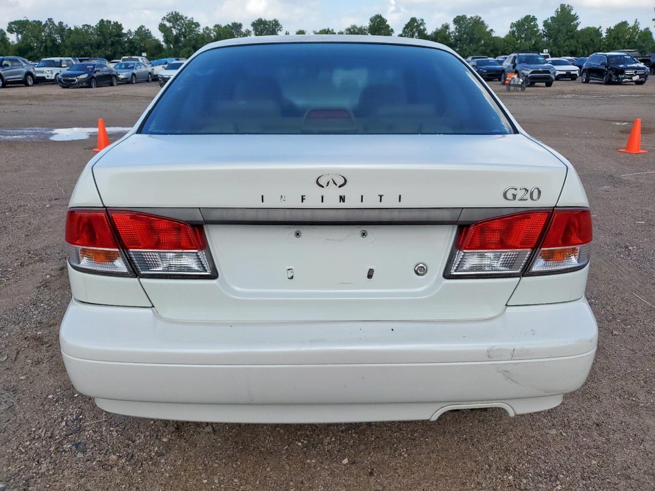 2000 Infiniti G20 VIN: JNKCP11A1YT311158 Lot: 64896305