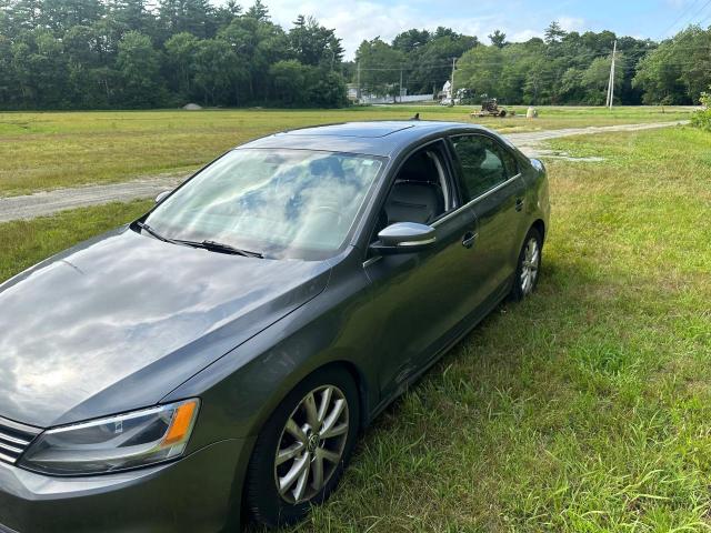 Sedans VOLKSWAGEN JETTA 2014 Złoty