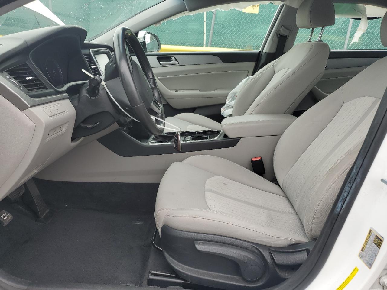 2019 Hyundai Sonata Hybrid VIN: KMHE24L35KA085049 Lot: 65446905