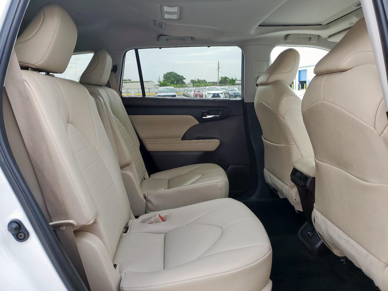 2021 Toyota Highlander Xle VIN: 5TDGZRAHXMS070928 Lot: 63404365