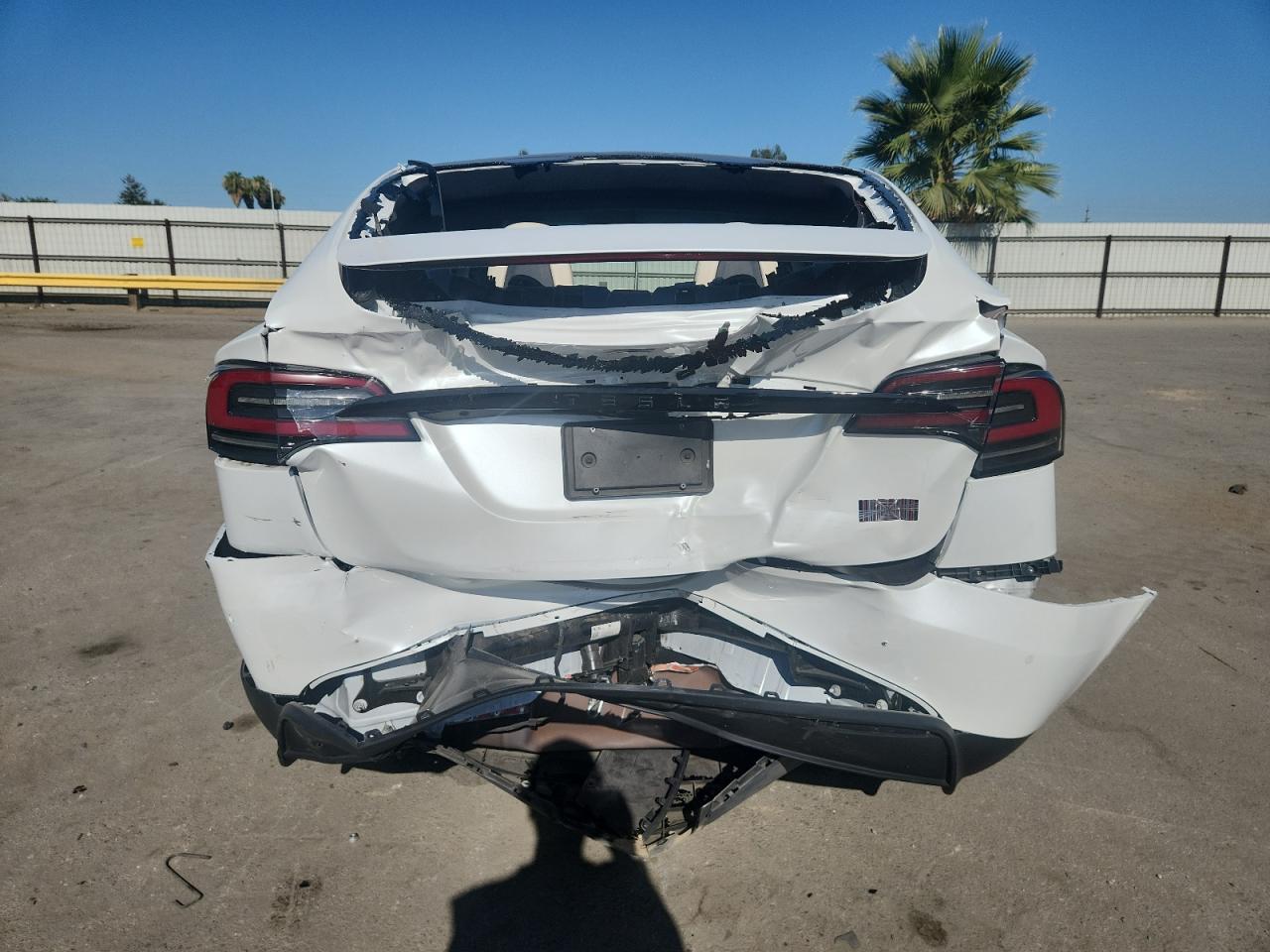 2022 Tesla Model X VIN: 7SAXCBE65NF353098 Lot: 64059735