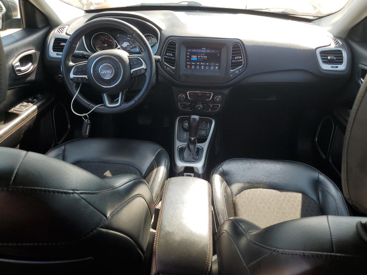 2018 Jeep Compass Latitude VIN: 3C4NJDBBXJT253257 Lot: 65964955
