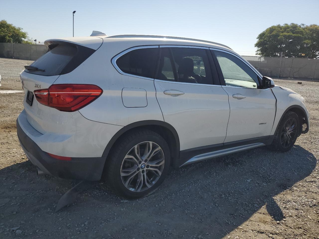 2017 BMW X1 Sdrive28I white null gas WBXHU7C34H5H34974 photo #4