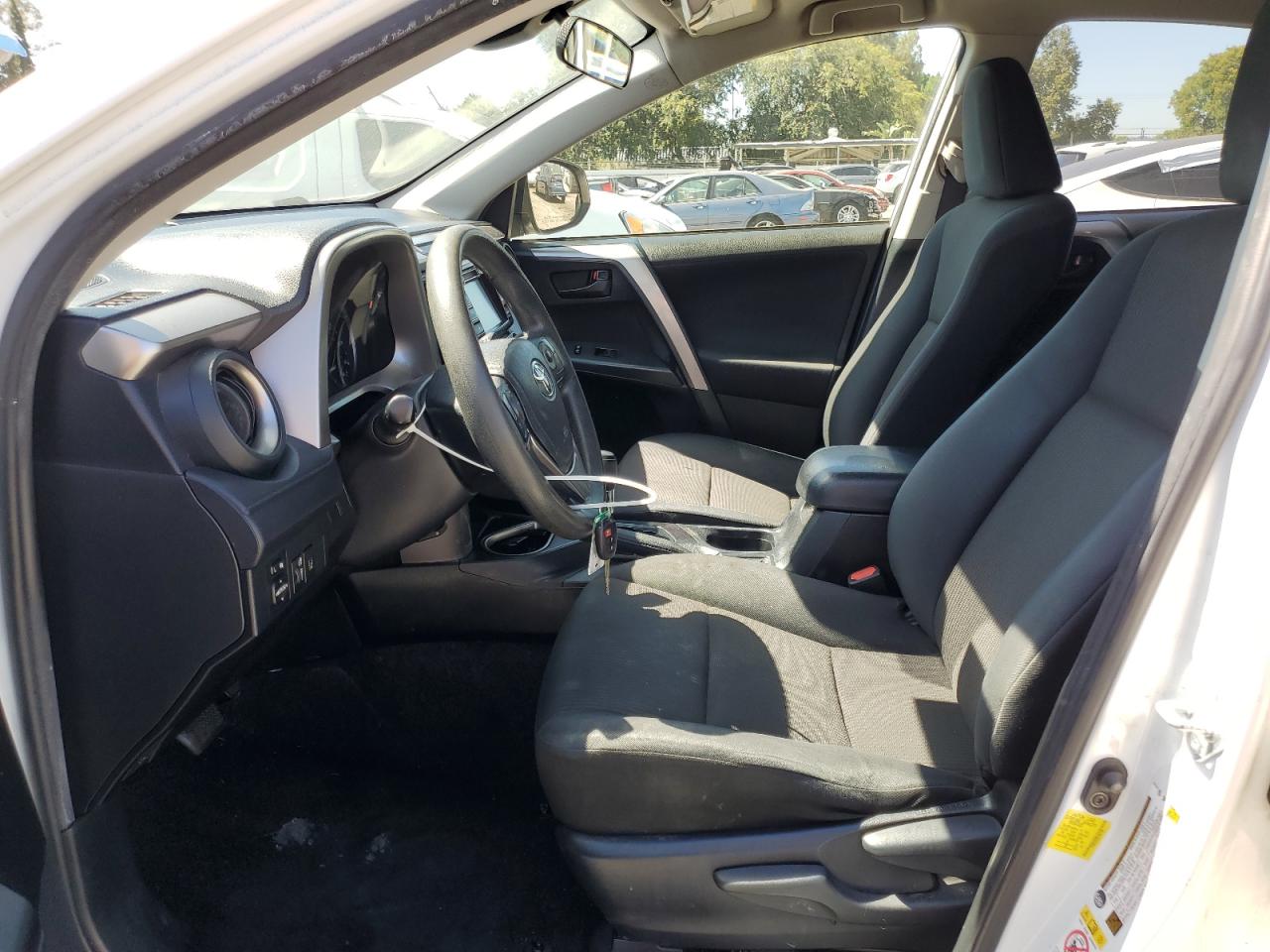 JTMZFREV8HD107610 TOYOTA RAV4 2017