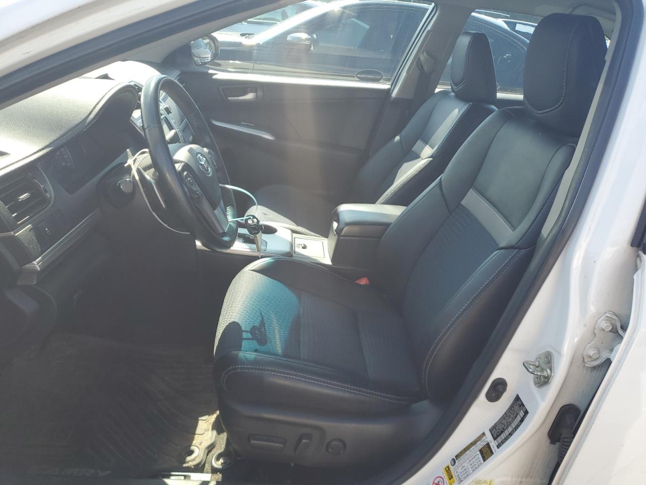 2014 Toyota Camry L VIN: 4T1BF1FKXEU826873 Lot: 62874595