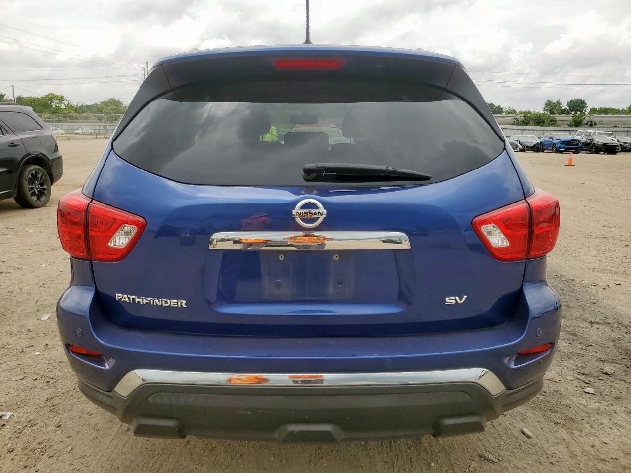 2018 Nissan Pathfinder S VIN: 5N1DR2MN4JC639910 Lot: 65621255