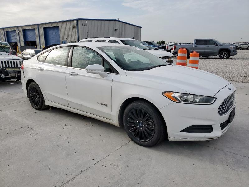 Sedans FORD FUSION 2013 White