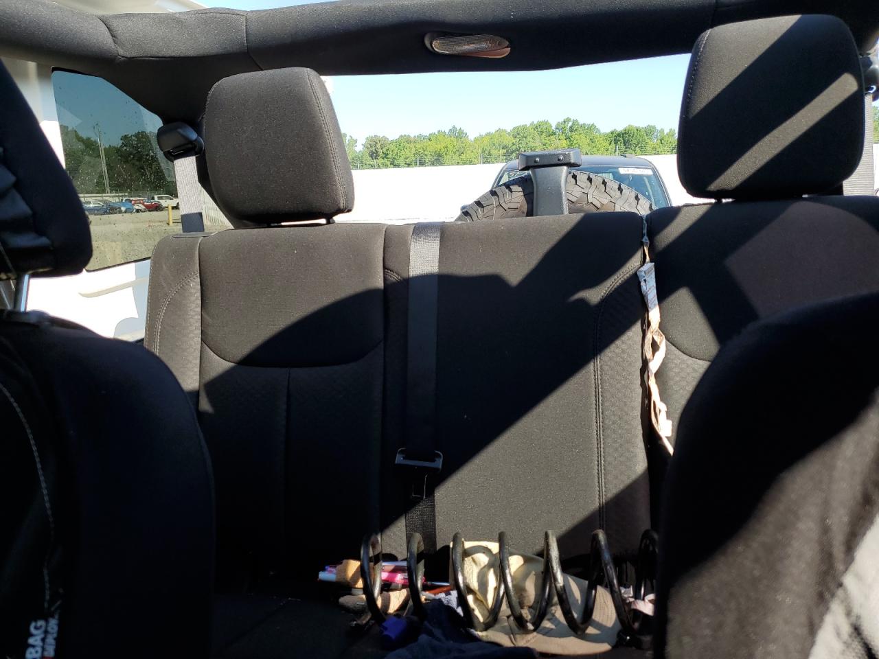 2016 Jeep Wrangler Unlimited Sport VIN: 1C4BJWDG6GL155614 Lot: 64238205