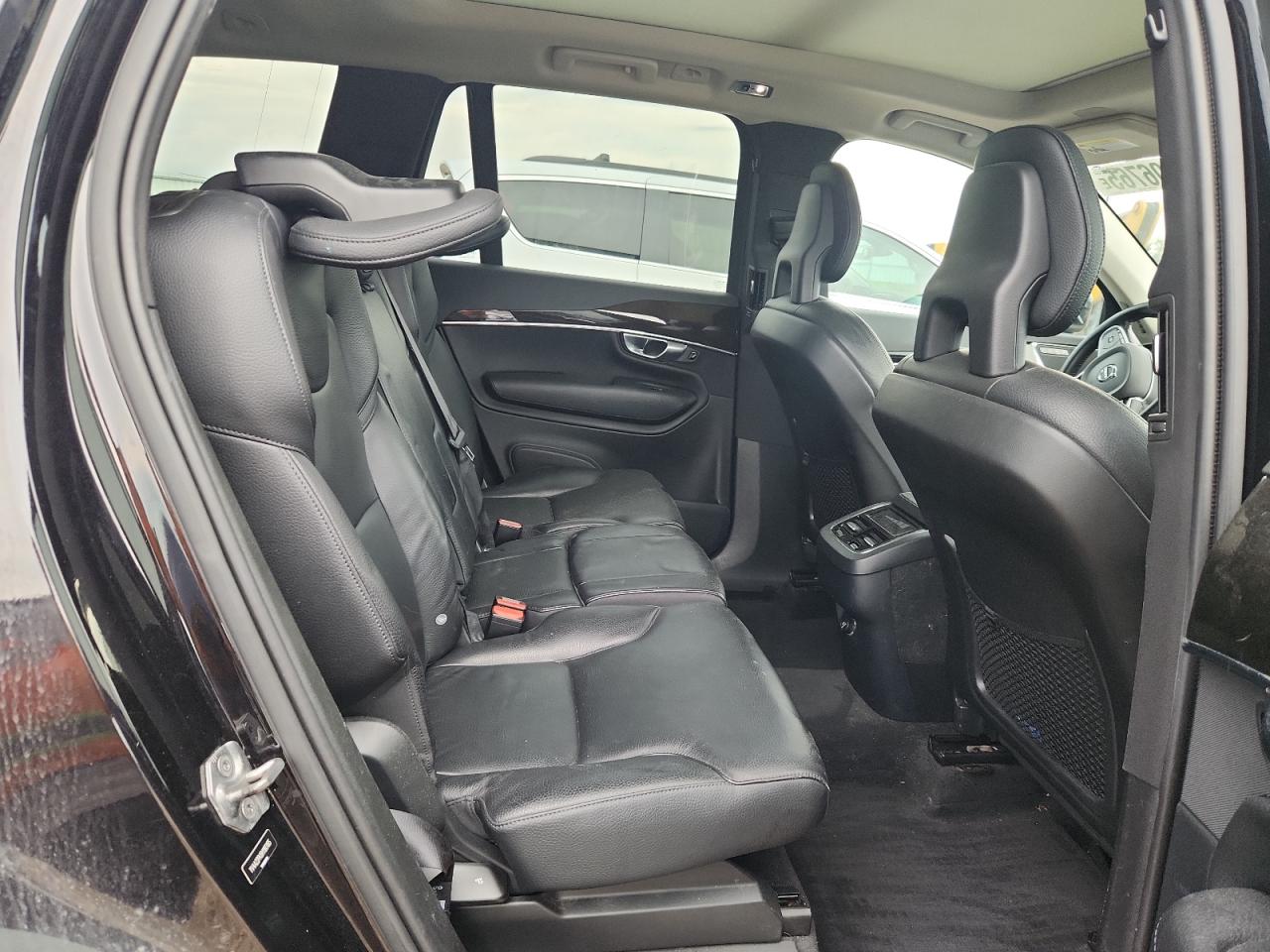 2017 Volvo Xc90 T6 VIN: YV4A22PK6H1183165 Lot: 63606765