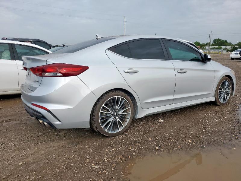  HYUNDAI ELANTRA 2018 Srebrny