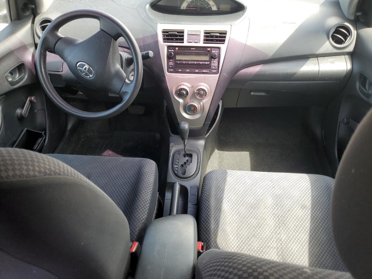 2008 Toyota Yaris VIN: JTDBT923981260110 Lot: 65443695