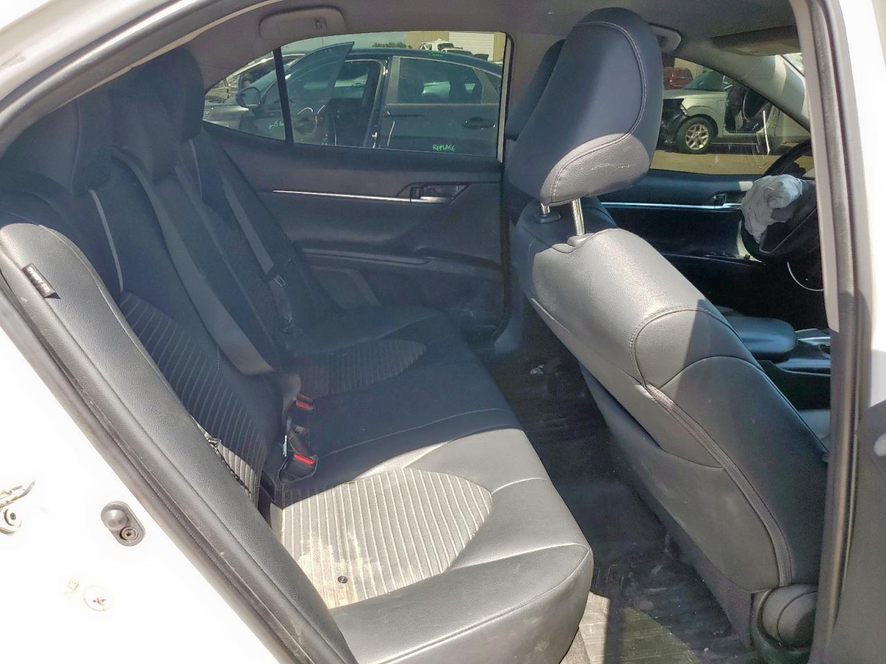 2019 Toyota Camry L VIN: 4T1B11HK0KU185496 Lot: 63369045