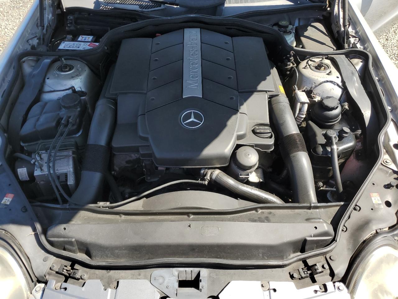 2003 Mercedes-Benz Sl 500R VIN: WDBSK75F93F015251 Lot: 63102195