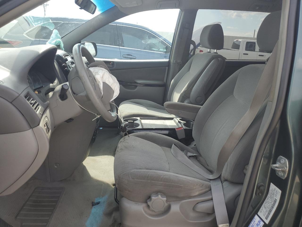 2004 Toyota Sienna Ce VIN: 5TDZA23C94S118153 Lot: 63943105