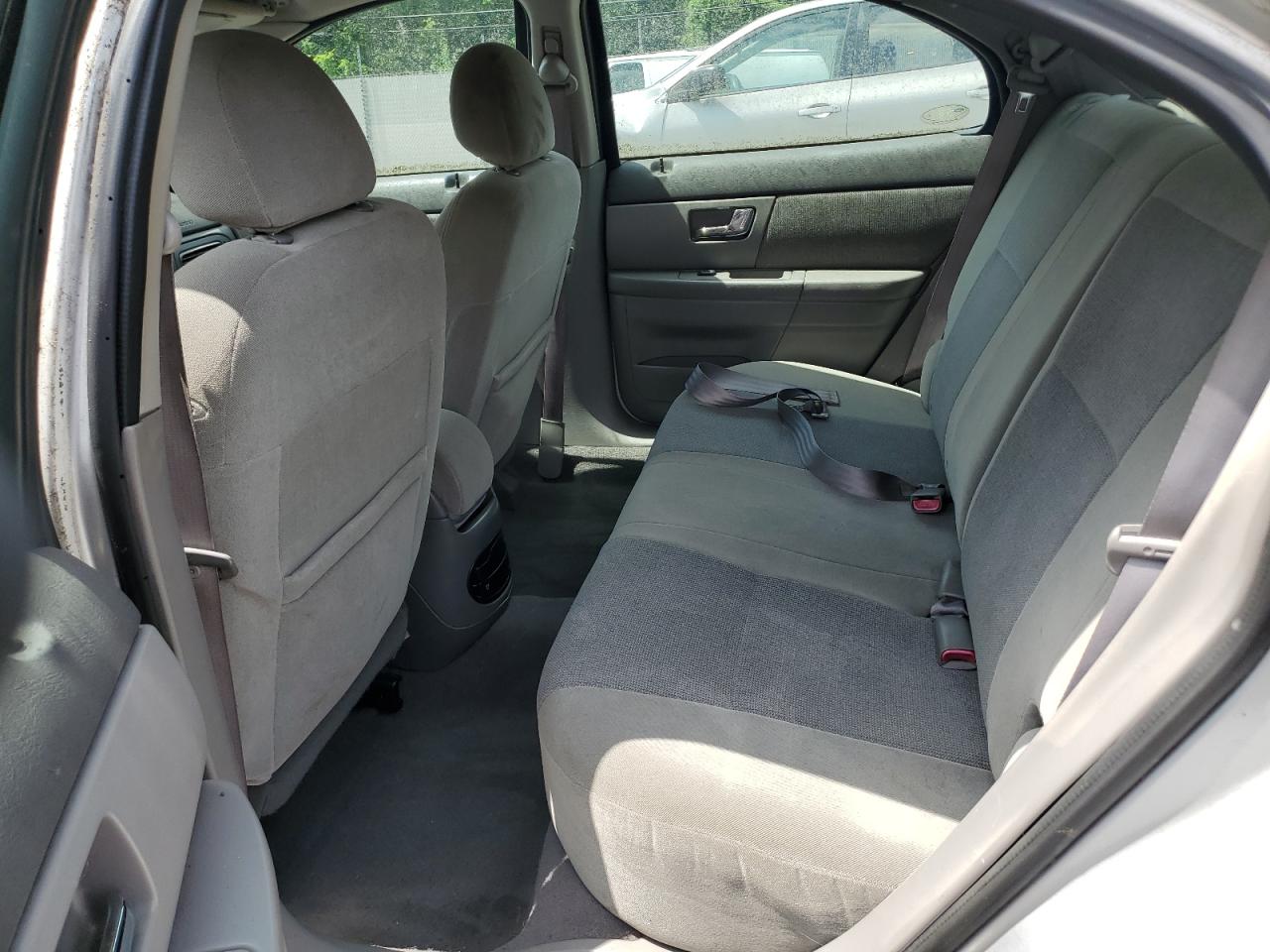 2002 Ford Taurus Se VIN: 1FAHP58S52A228046 Lot: 63220465
