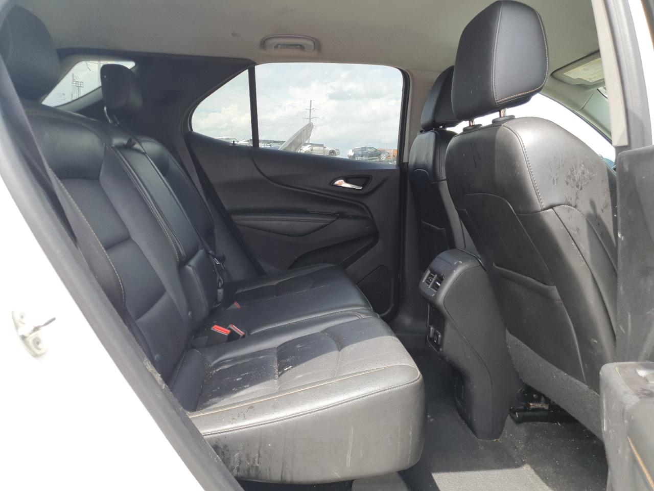 2018 Chevrolet Equinox Premier VIN: 2GNAXMEV5J6189630 Lot: 64642685