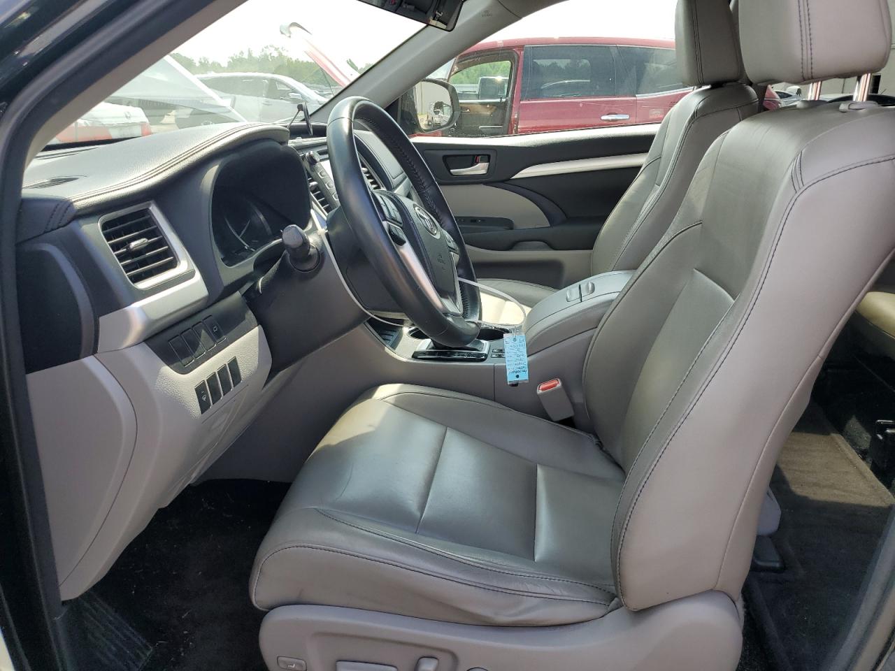 2015 Toyota Highlander Xle VIN: 5TDJKRFH4FS117165 Lot: 65437715