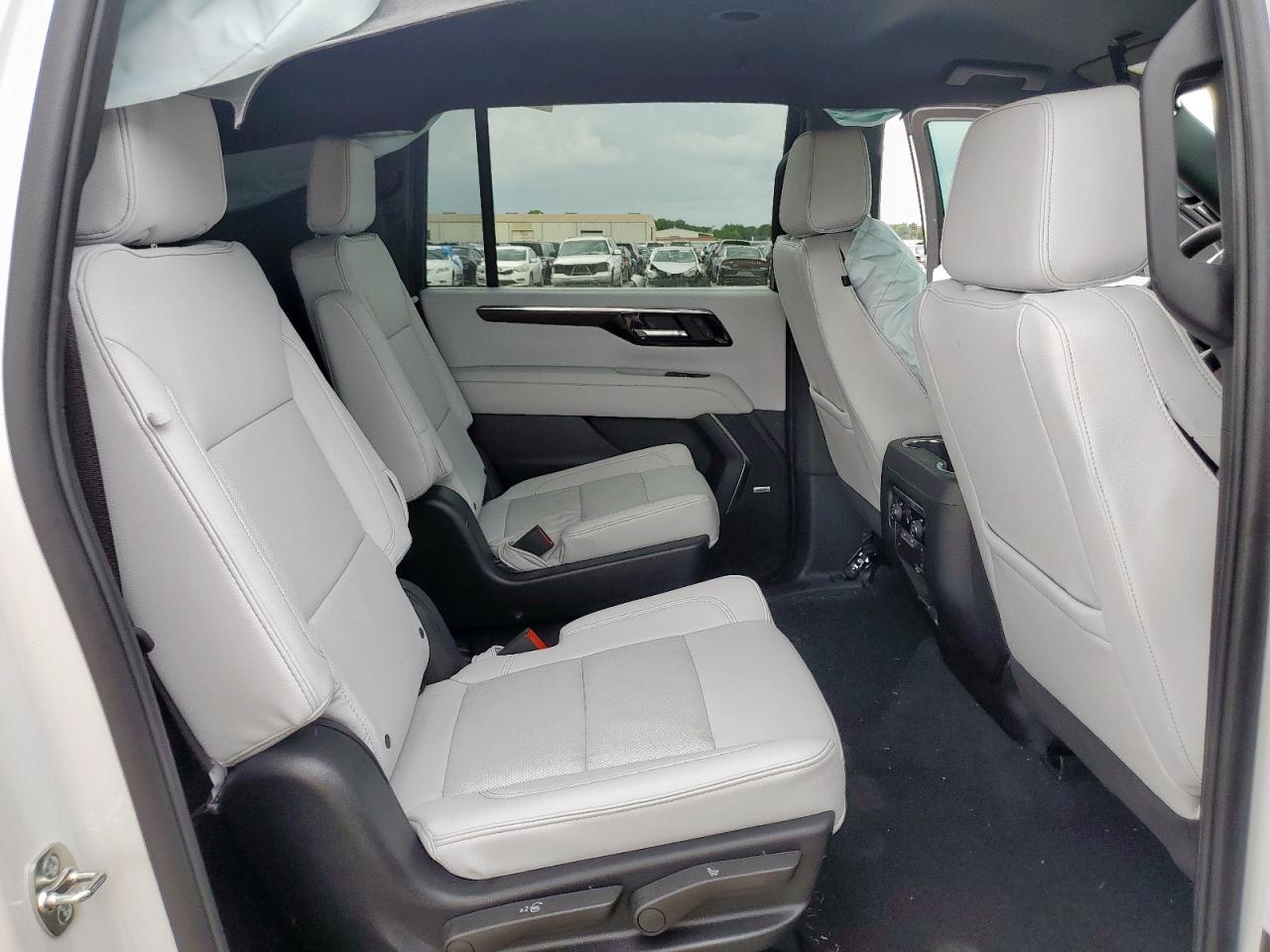 2025 Chevrolet Suburban K1500 Premier VIN: 1GNS6FRD7SR181541 Lot: 64447805