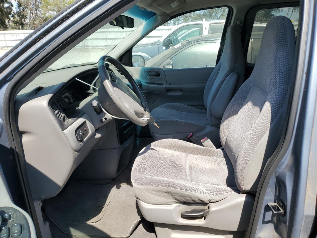 1999 Ford Windstar Lx VIN: 2FMZA5144XBB82213 Lot: 63460195