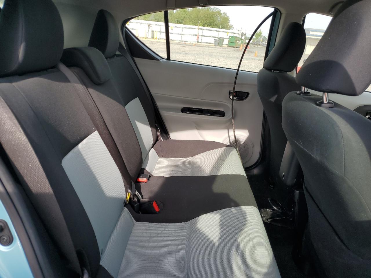 2013 Toyota Prius C VIN: JTDKDTB31D1033725 Lot: 65459055