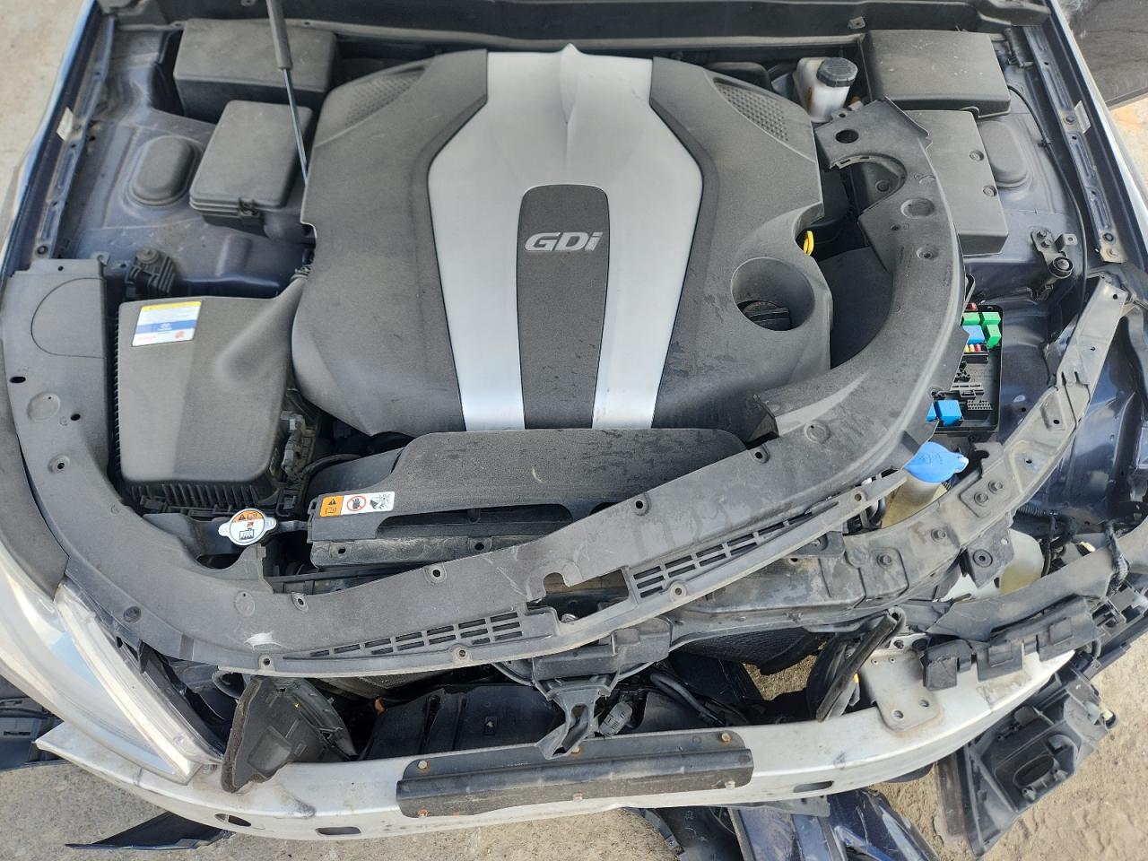 2012 Hyundai Genesis 3.8L VIN: KMHGC4DD2CU186305 Lot: 65780165