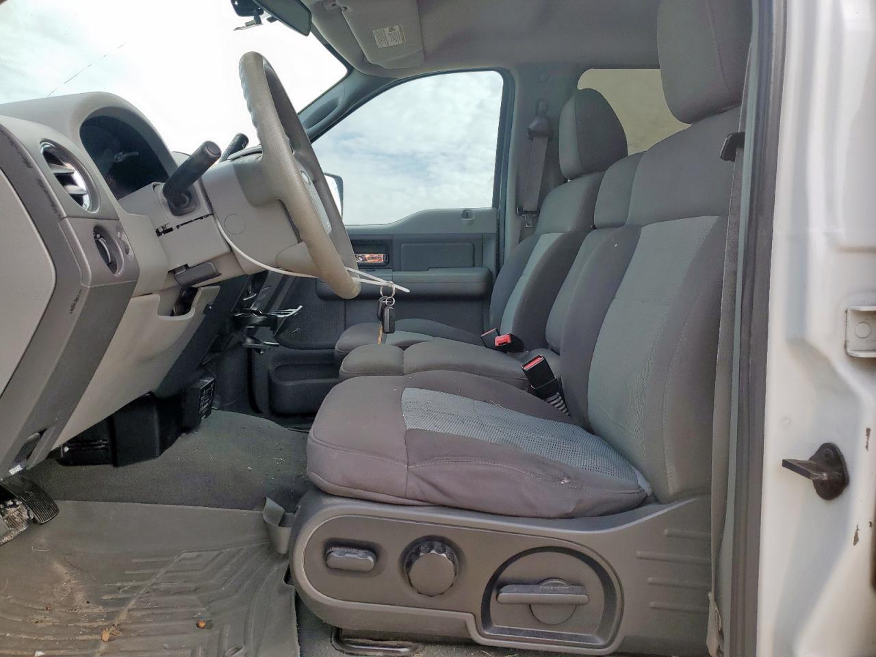 2006 Ford F150 Supercrew VIN: 1FTRW12W86FB05517 Lot: 63365255