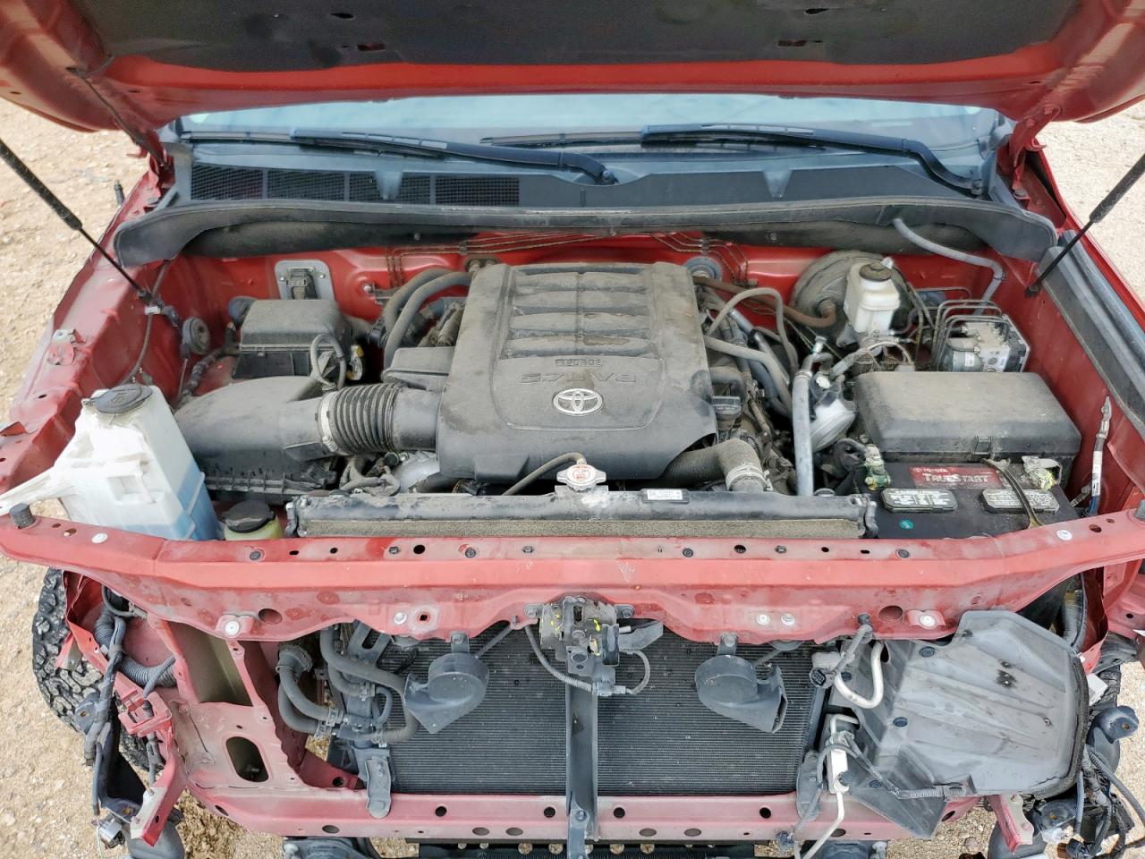 2018 Toyota Tundra Crewmax Sr5 VIN: 5TFEY5F12JX230739 Lot: 63687505