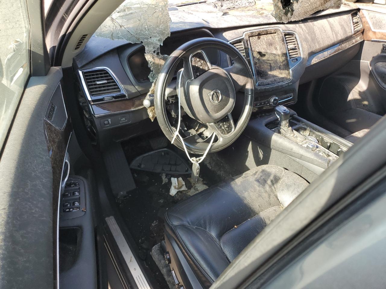 2016 Volvo Xc90 T6 VIN: YV4A22PK6G1056320 Lot: 63265305