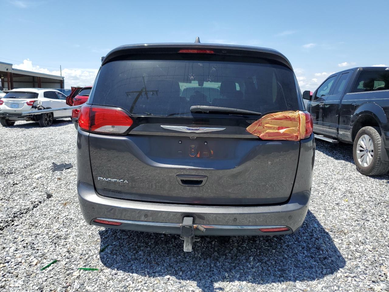 2019 Chrysler Pacifica Touring L VIN: 2C4RC1BG3KR668334 Lot: 63610545