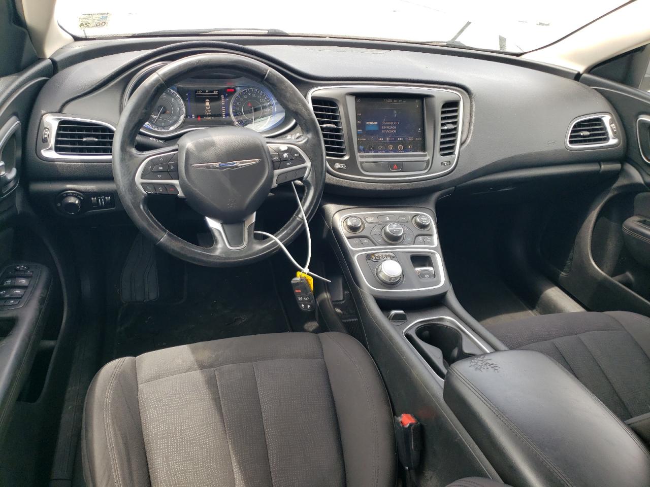 2015 Chrysler 200 Limited VIN: 1C3CCCAB4FN735103 Lot: 65362245