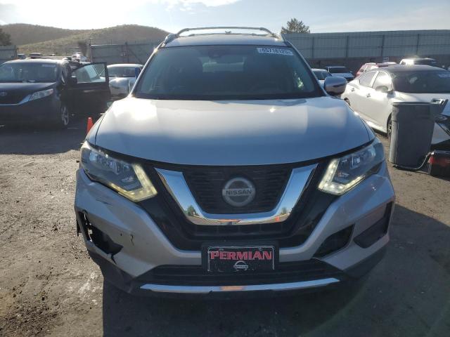  NISSAN ROGUE 2019 Srebrny
