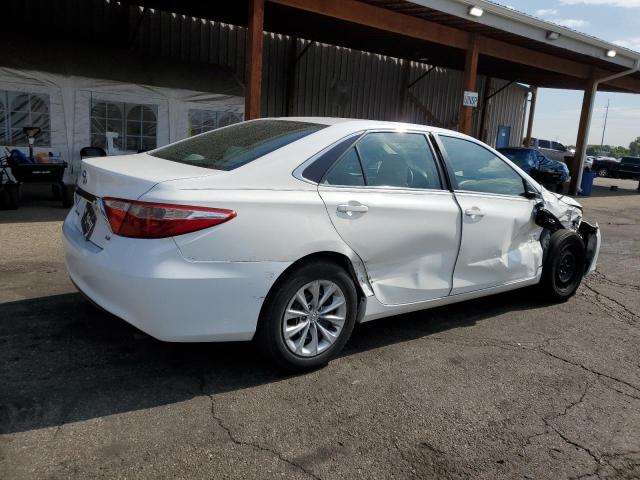  TOYOTA CAMRY 2015 Biały