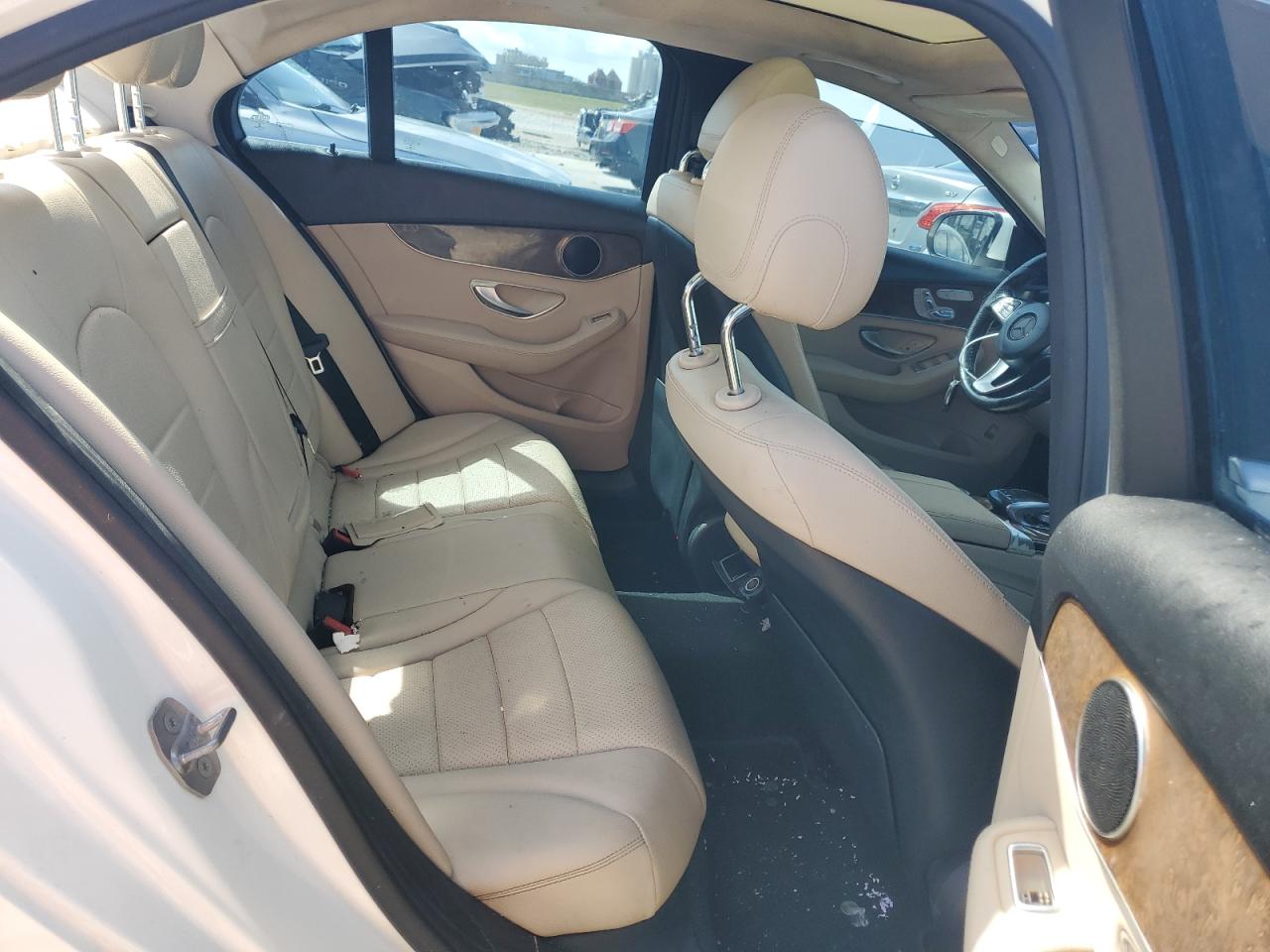 2016 Mercedes-Benz C 300 VIN: 55SWF4JB3GU173599 Lot: 64258595