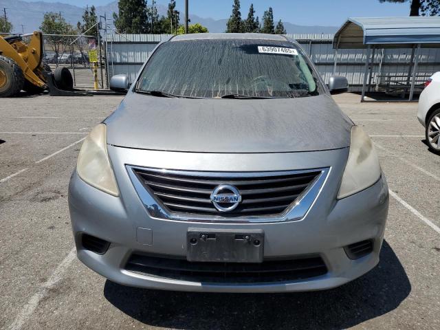 Sedans NISSAN VERSA 2013 Silver