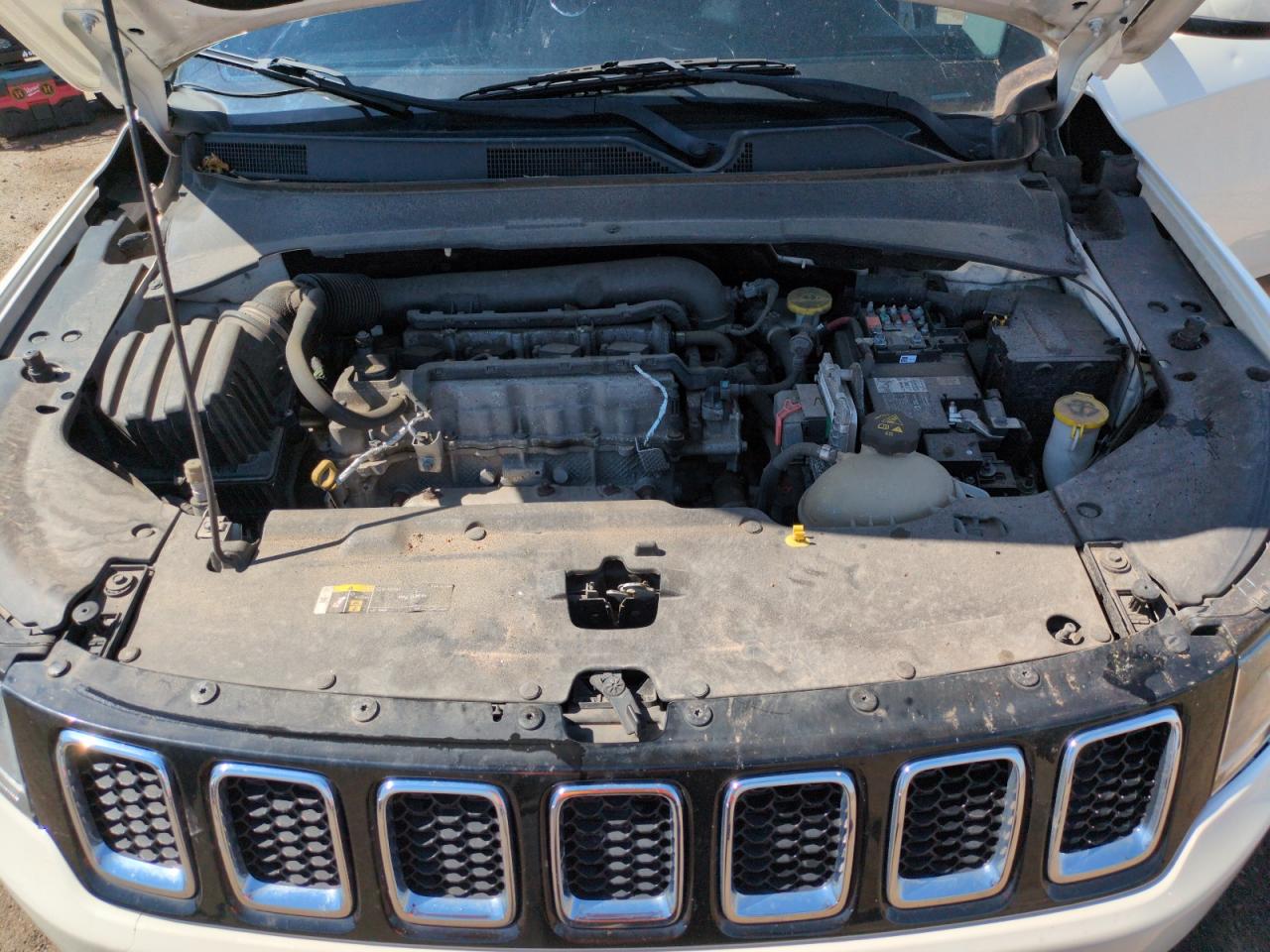2018 Jeep Compass Latitude VIN: 3C4NJDBB0JT112259 Lot: 63433985