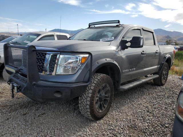  NISSAN TITAN 2018 Szary