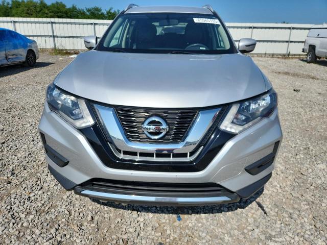  NISSAN ROGUE 2017 Srebrny