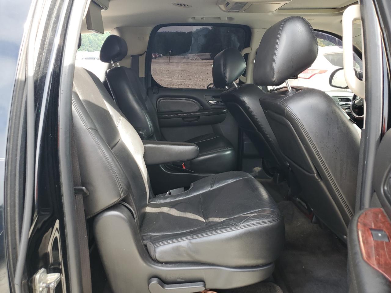 2010 Cadillac Escalade Esv Luxury VIN: 1GYUCHEF3AR168940 Lot: 62909005