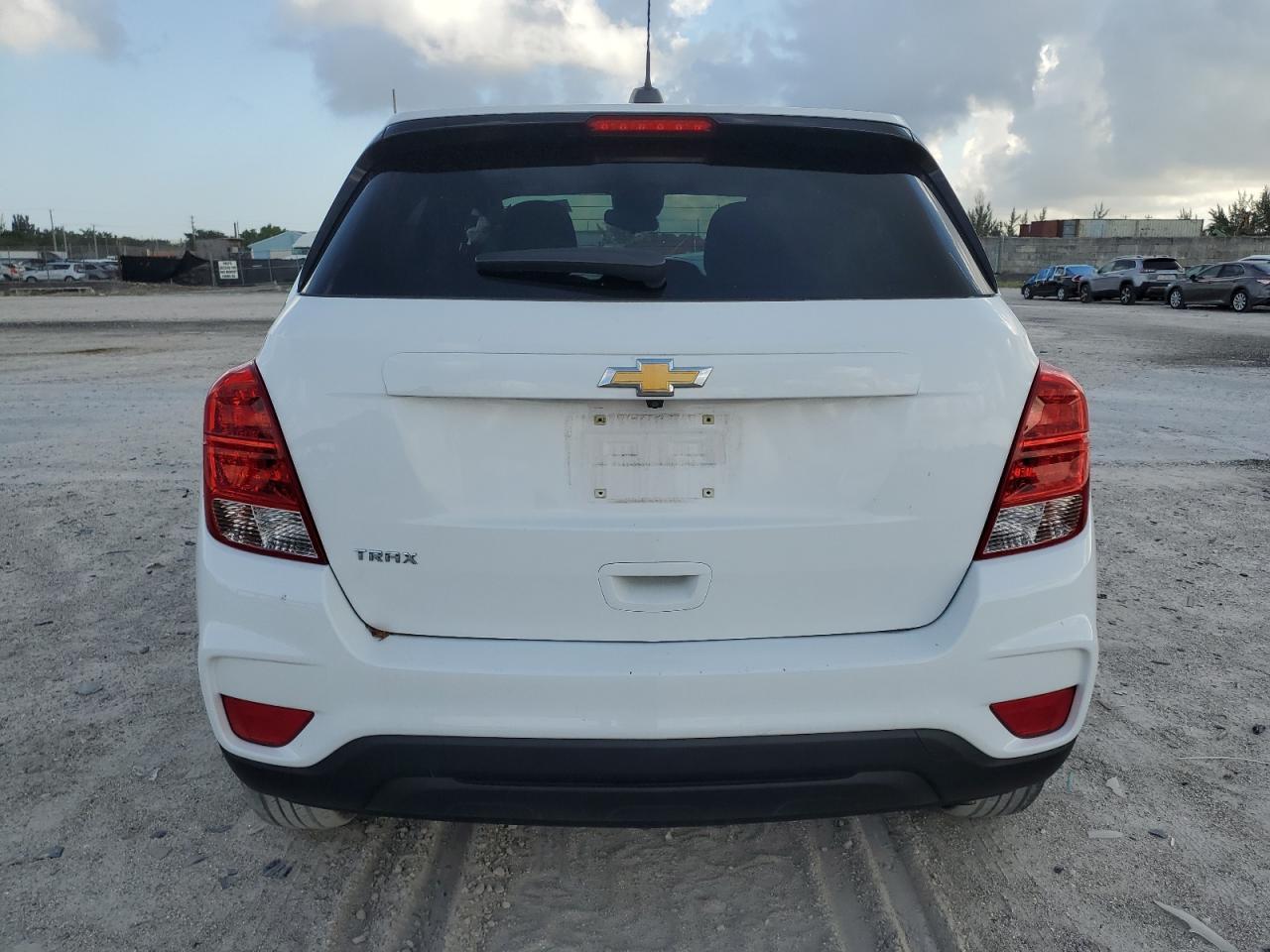 2020 Chevrolet Trax Ls VIN: KL7CJKSBXLB015971 Lot: 65045425