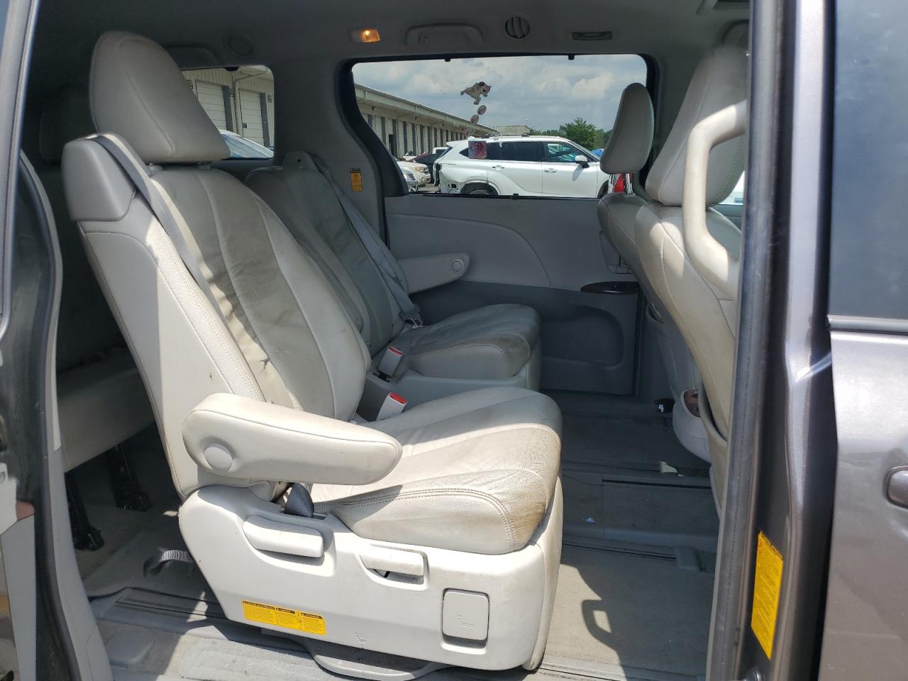 2014 Toyota Sienna Xle VIN: 5TDDK3DC8ES080041 Lot: 65880045