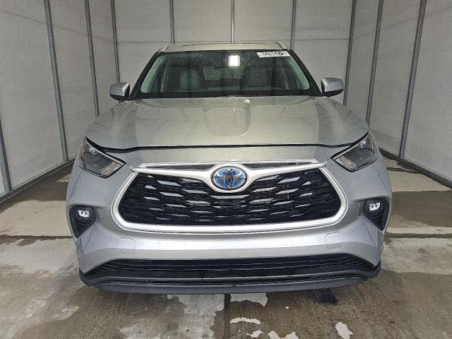 TOYOTA HIGHLANDER 2024 Srebrny