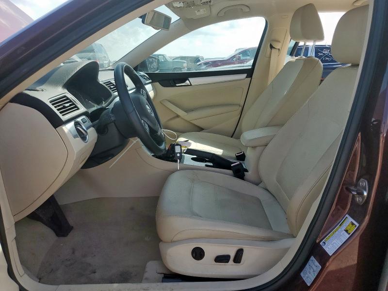 Sedans VOLKSWAGEN PASSAT 2013 Burgundy