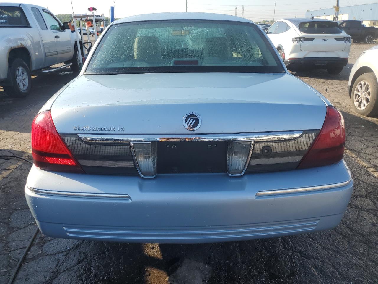 2011 Mercury Grand Marquis Ls VIN: 2MEBM7FV6BX609167 Lot: 63601485