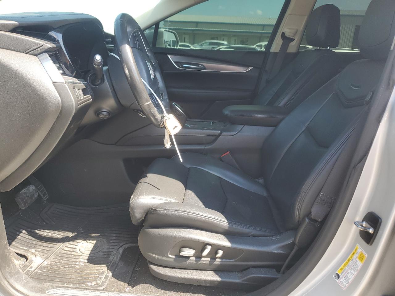 2017 Cadillac Xt5 Premium Luxury VIN: 1GYKNCRS8HZ211450 Lot: 63400995