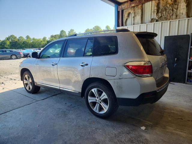  TOYOTA HIGHLANDER 2013 Серебристый