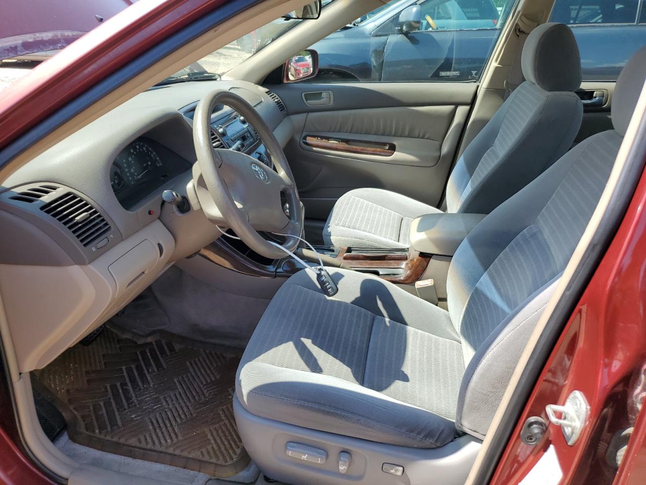 2003 Toyota Camry Le VIN: 4T1BE32K63U133008 Lot: 66162945