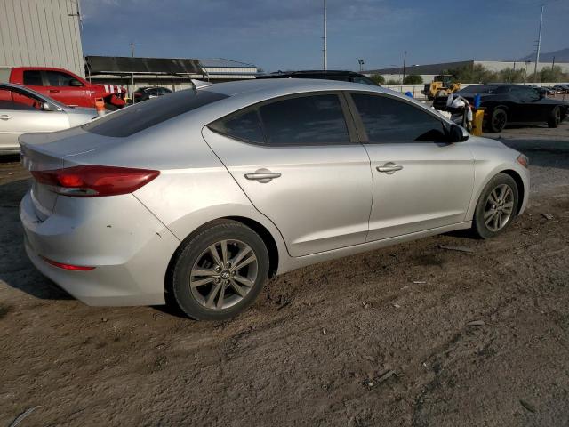 Седани HYUNDAI ELANTRA 2017 Сріблястий