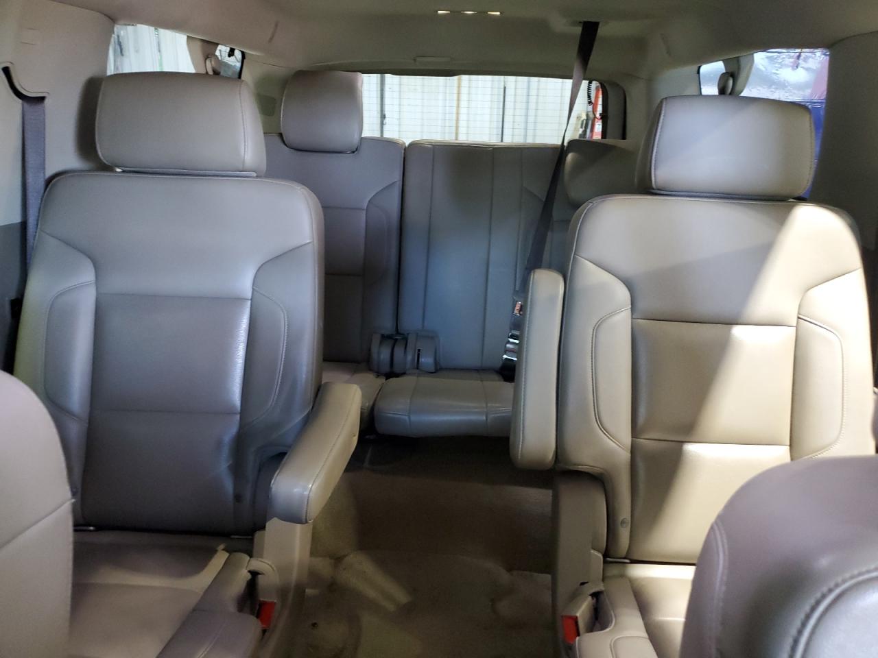 2017 Chevrolet Suburban K1500 Lt VIN: 1GNSKHKC6HR242220 Lot: 62340335