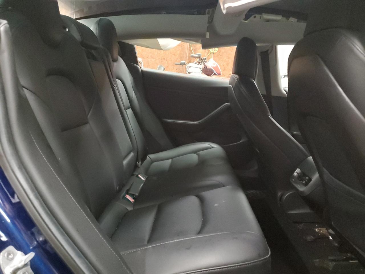 5YJ3E1EB4KF452827 2019 Tesla Model 3